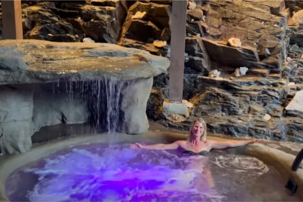 Thai-Me Spa & Mineral Baths w/ Coffee Shop